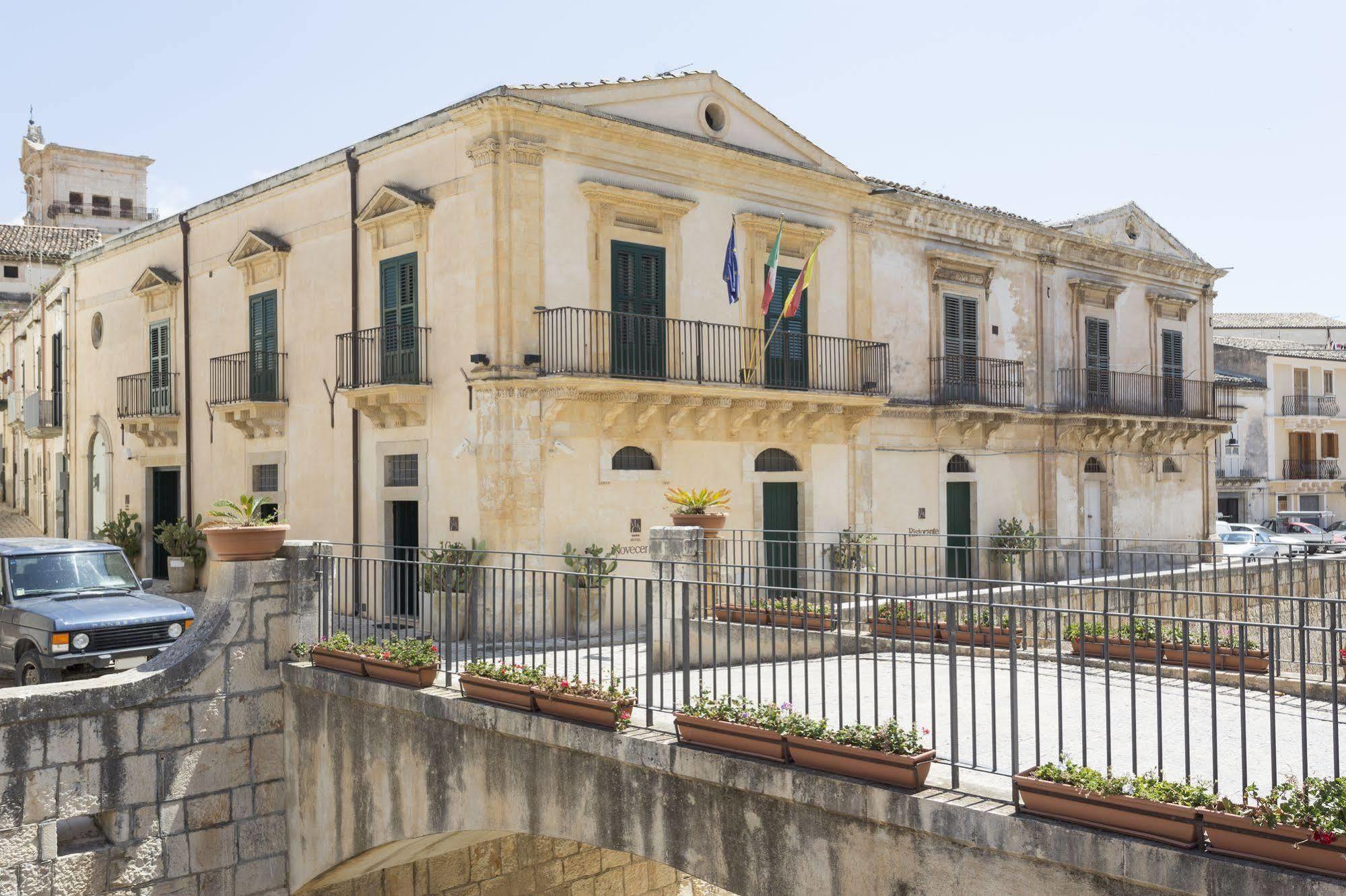 Hotel Novecento Scicli Exterior foto